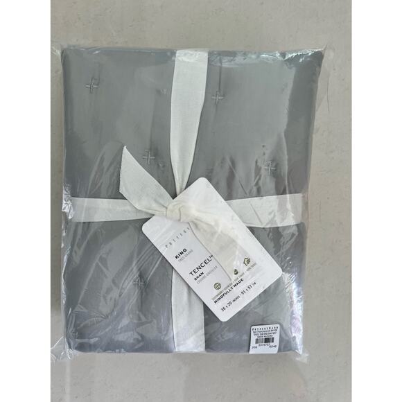 Pottery Barn Tencel Lyocell Set of 2 King Shams Gray Mist NWT - Picture 4 of 6
